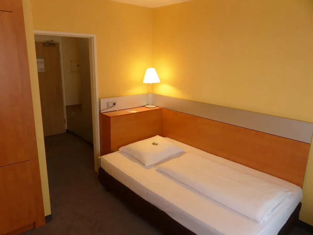 Ghotel Hotel & Living Muenchen-City 3*, Munich